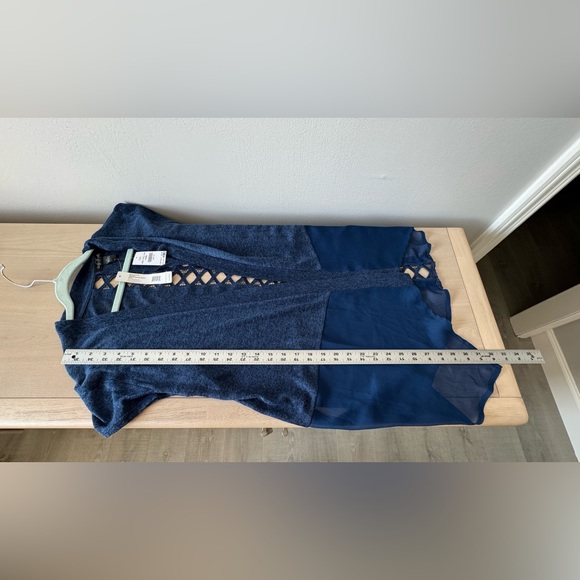 August Silk Denim Blue Open Front  Lace Back Cardigan / Size Large NWT - Picture 6 of 13